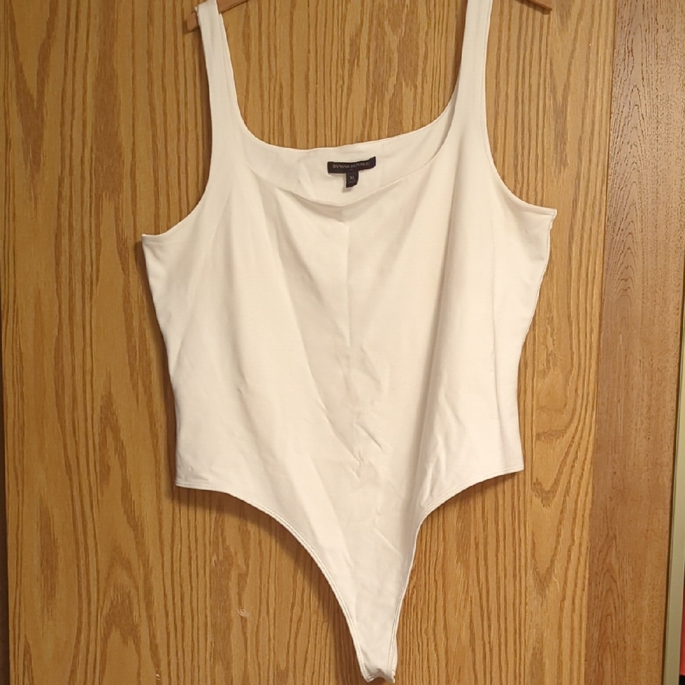 Banana Republic Classic White Top